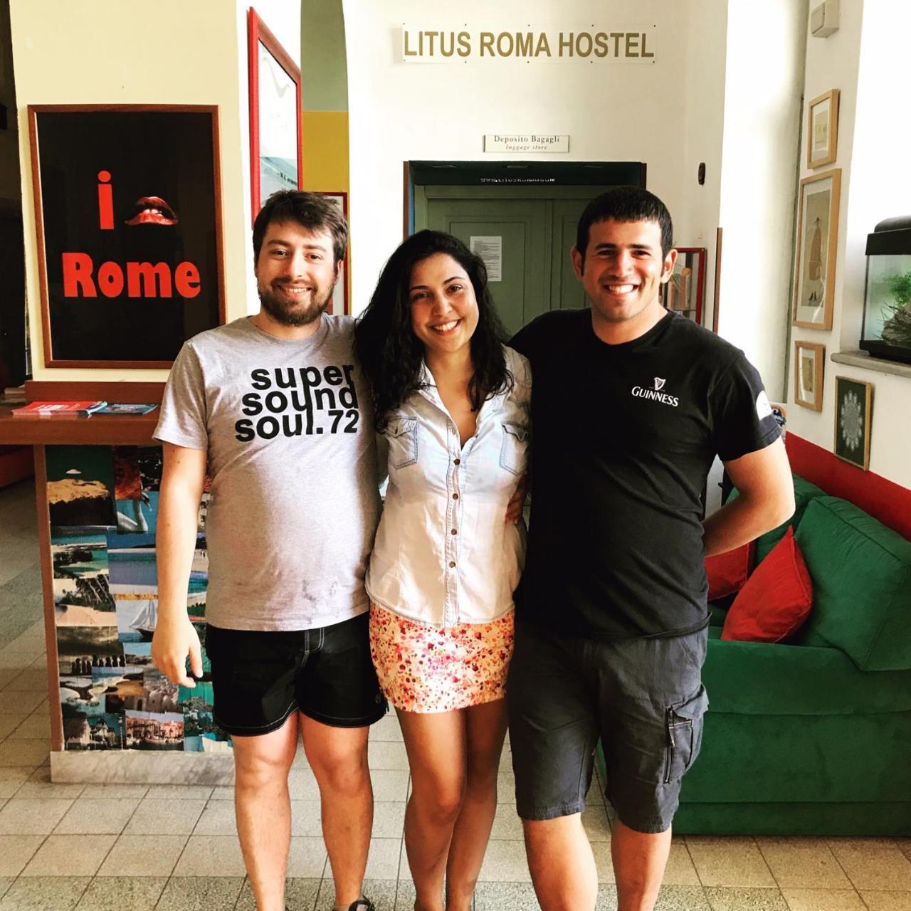 Litus Roma Hostel Lido di Ostia Exterior foto The team of the Guinness World Records office in Rome